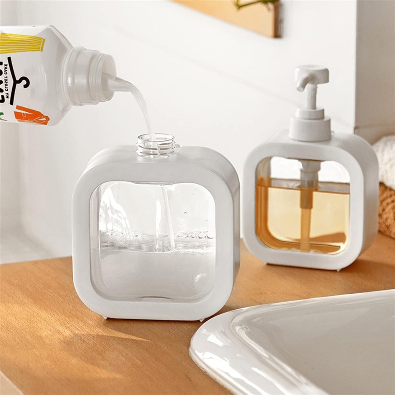 Portable Refillable Soap Dispenser Bottle | 300ml 500ml Clear Pump Bottle for Kitchen Bathroom Shower Lotion Shampoo - Image 3