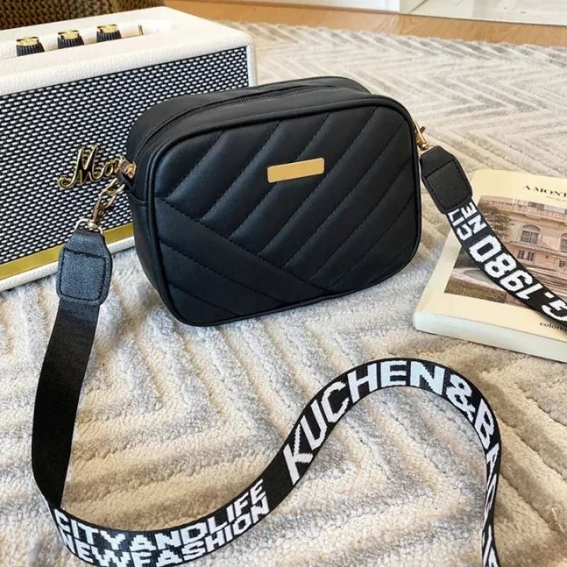 Black Leather Handbag for Girls & Women | Stylish Shoulder & Crossbody Bag | Daily Use & Gift - Image 6